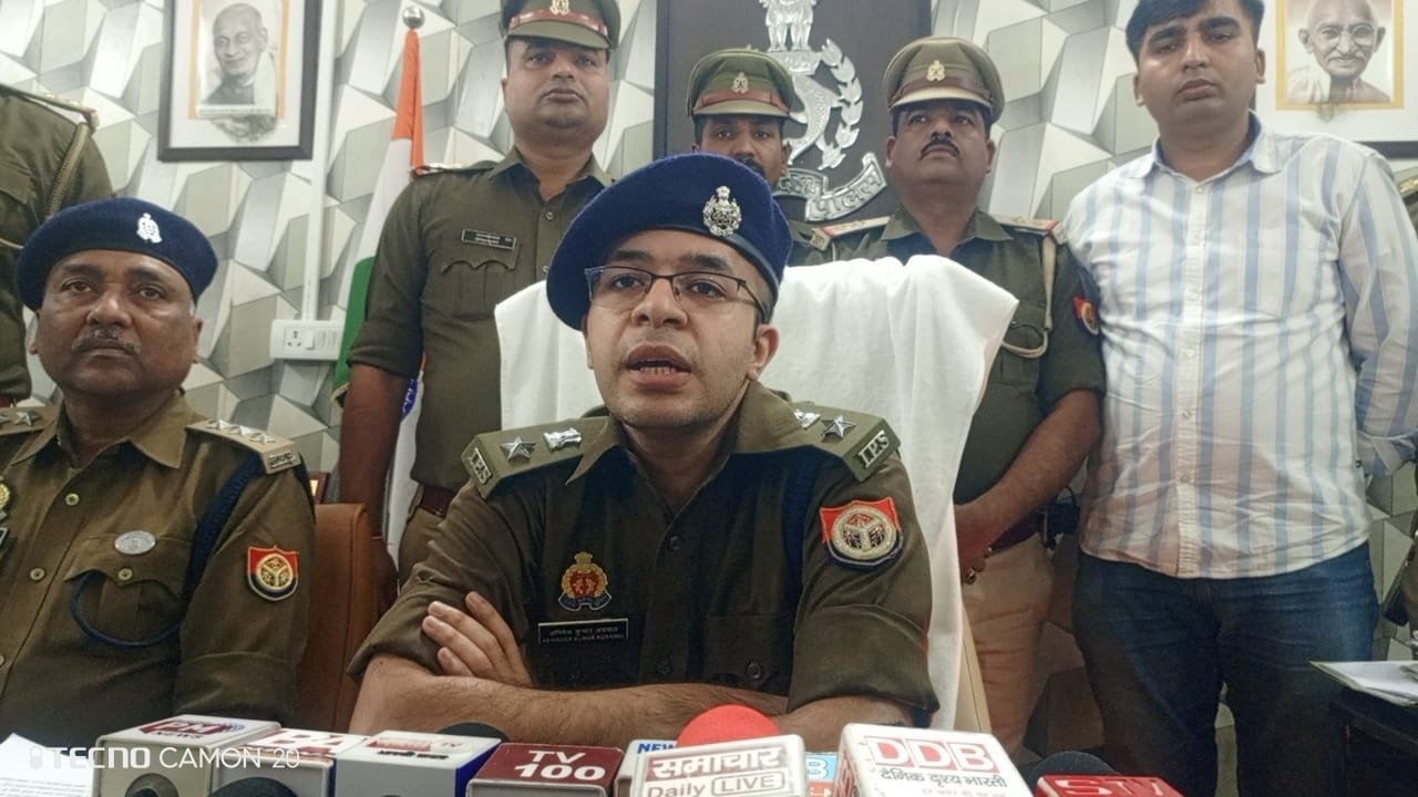 STV News | IPS Abhishek K Agrawal DCP पुलिस ने मिर्ची गैंग के दो सदस्यों को किया गिरफ्तार #news #agra #STVNEWS
